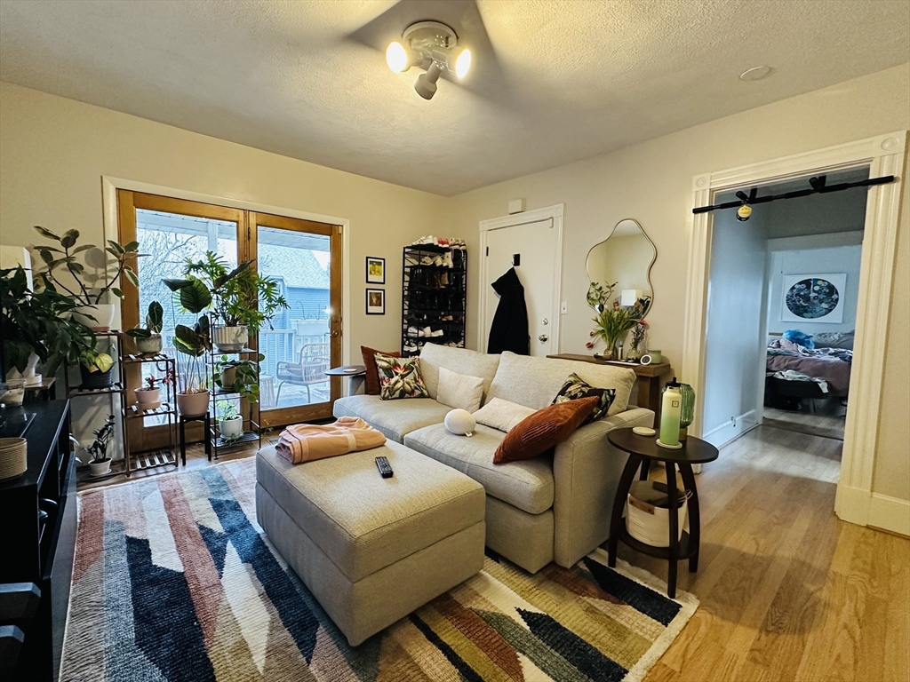 Cambridge, Massachusetts, 02141, United States, 5 Bedrooms Bedrooms, ,3 BathroomsBathrooms,Residential,For Sale,1752513