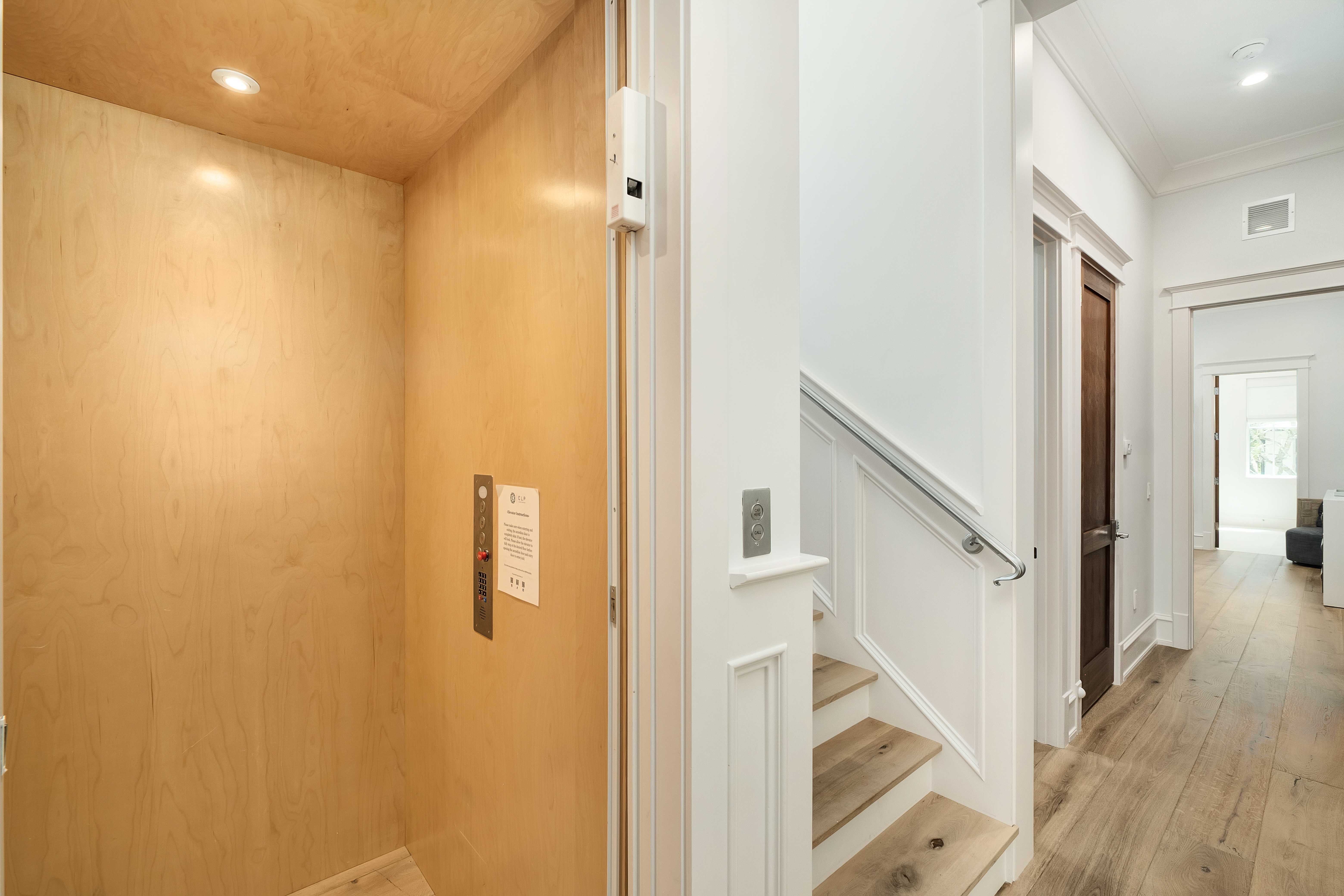  Elegant Retreat With Private Pool And Rooftop Deck Near Beach Access - 物件實景