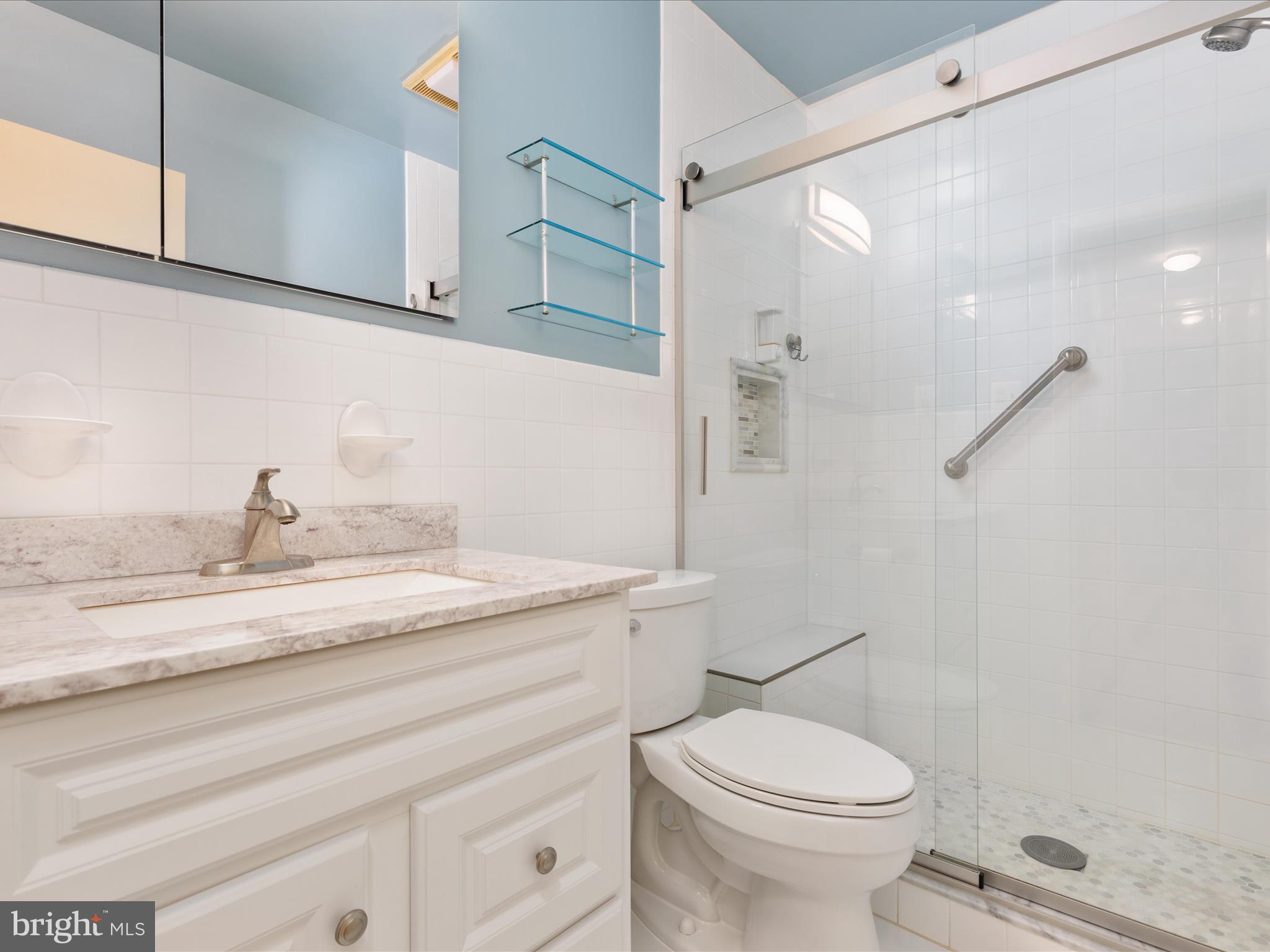 Falls Church, Virginia, 22043, United States, ,Residential,For Sale,1914114