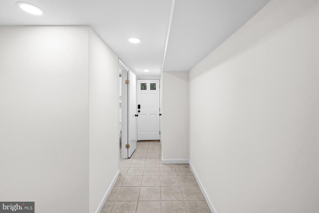 Washington, District of Columbia, 20007, United States, 4 Bedrooms Bedrooms, ,3 BathroomsBathrooms,Residential,For Sale,1975230