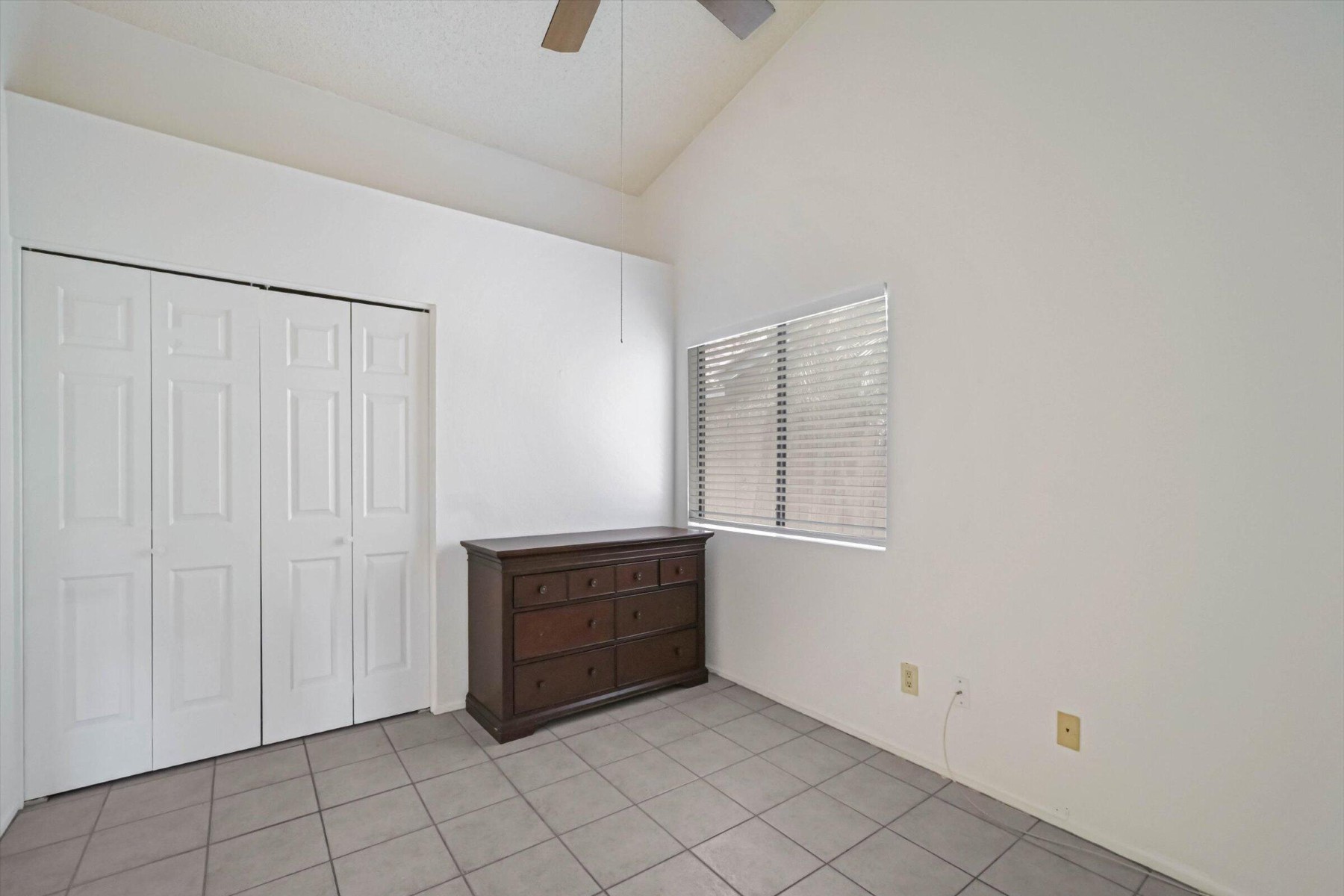  3510 E Hampton Avenue  Mesa, AZ - 物件實景