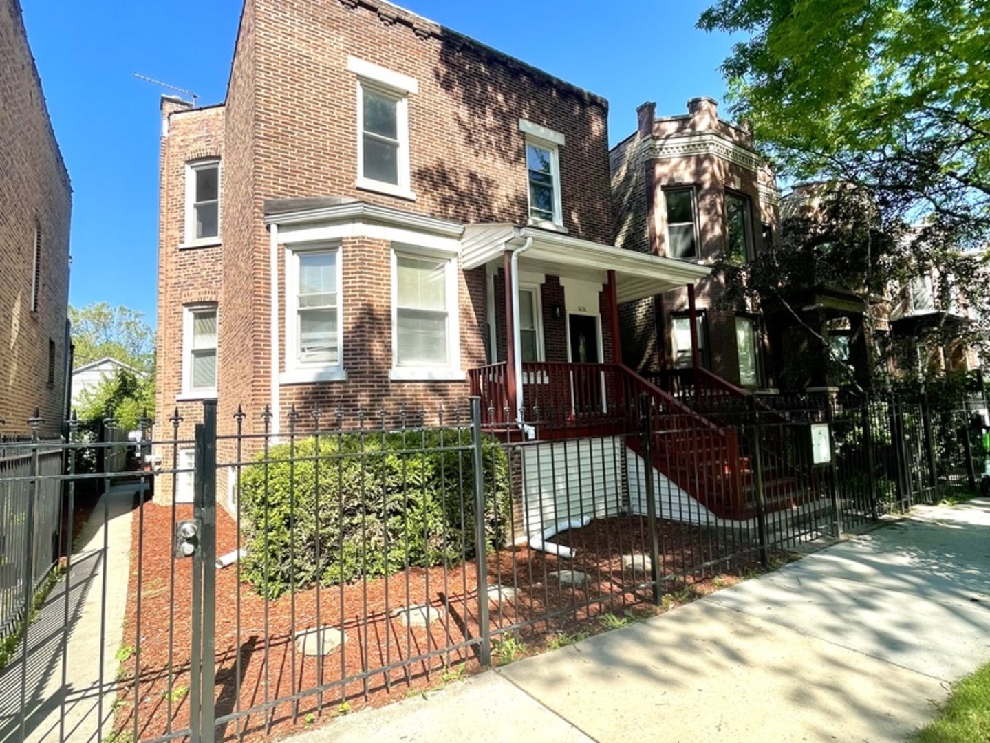 Chicago, Illinois, 60651, United States, 4 Bedrooms Bedrooms, ,3 BathroomsBathrooms,Residential,For Sale,1982725