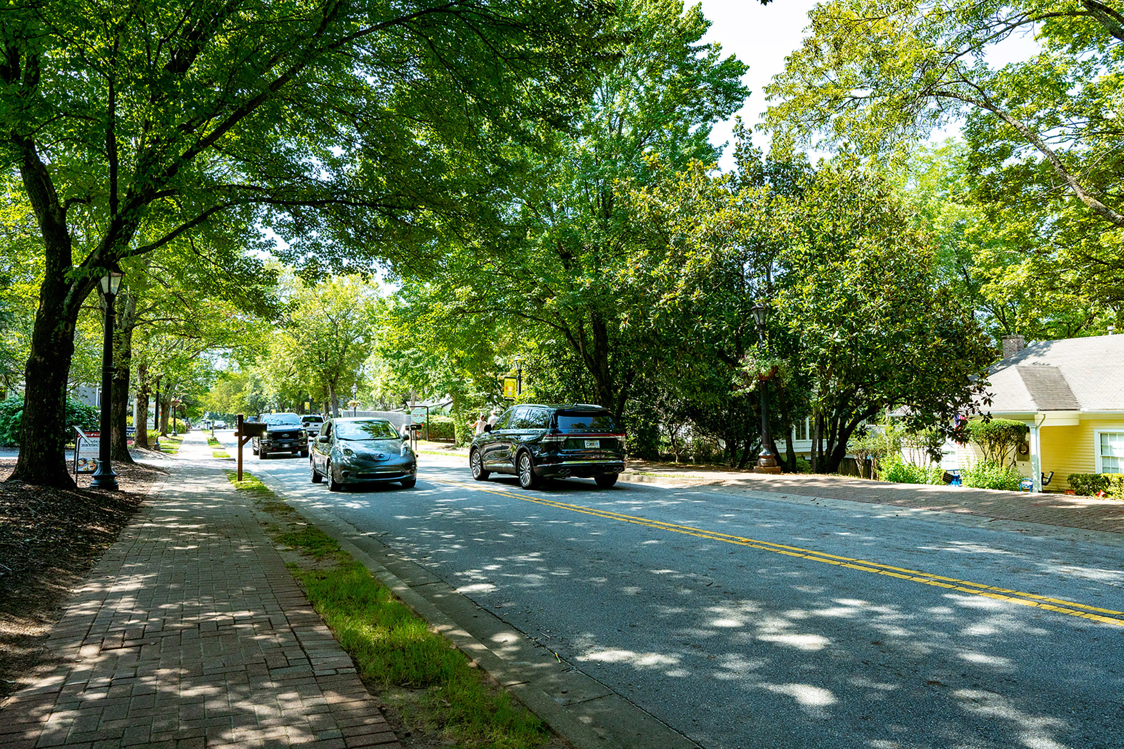  Introducing Another Sophisticated and Well-Crafted Home - 物件實景