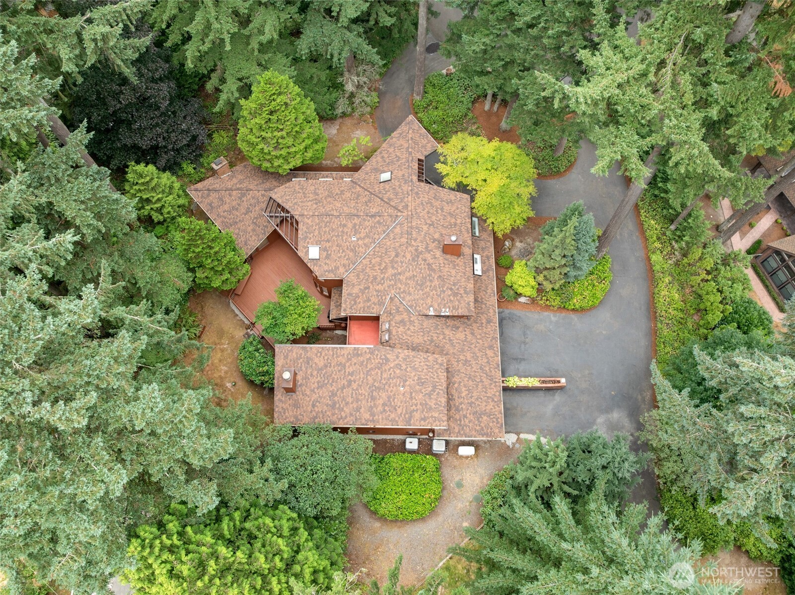 Bellevue, Washington, 98005, United States, 4 Bedrooms Bedrooms, ,4 BathroomsBathrooms,Residential,For Sale,1898840
