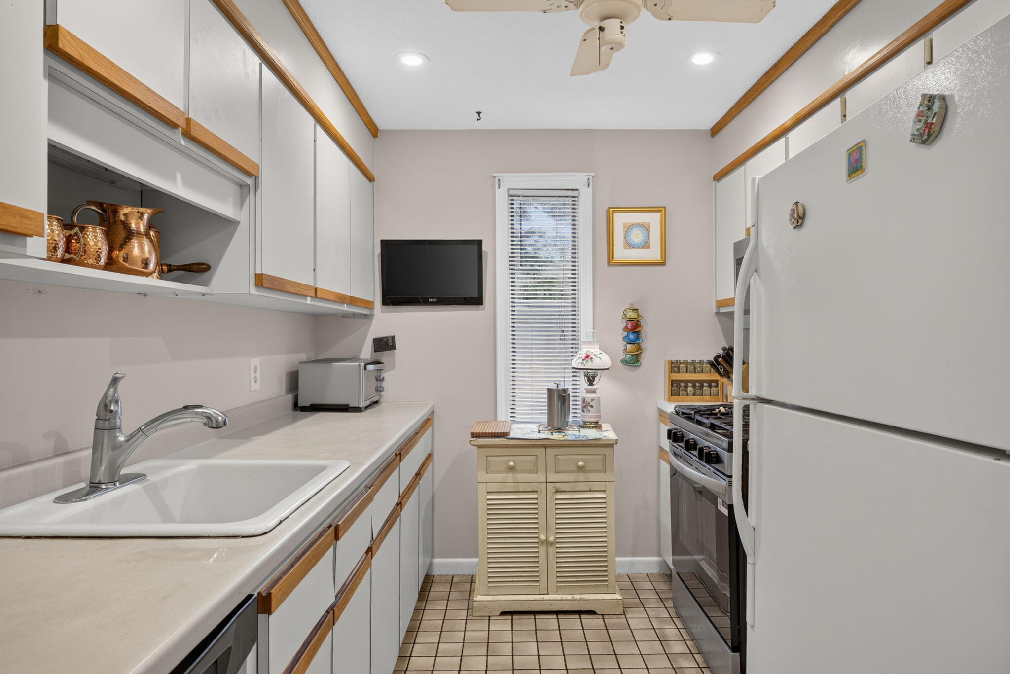  300 Buck Island Road, West Yarmouth, MA, 02673 - 物件實景