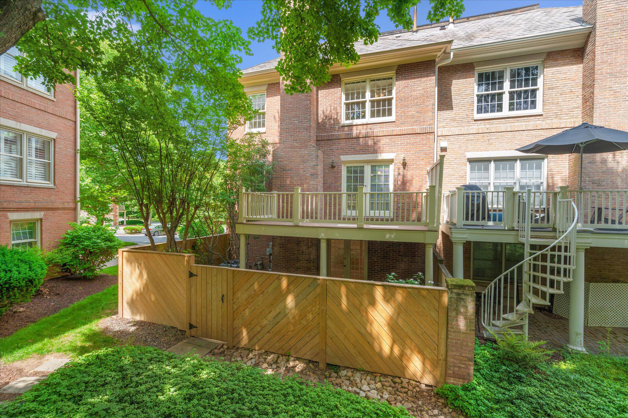  126 Gresham Place, Falls Church, VA, 22046 - 物件實景