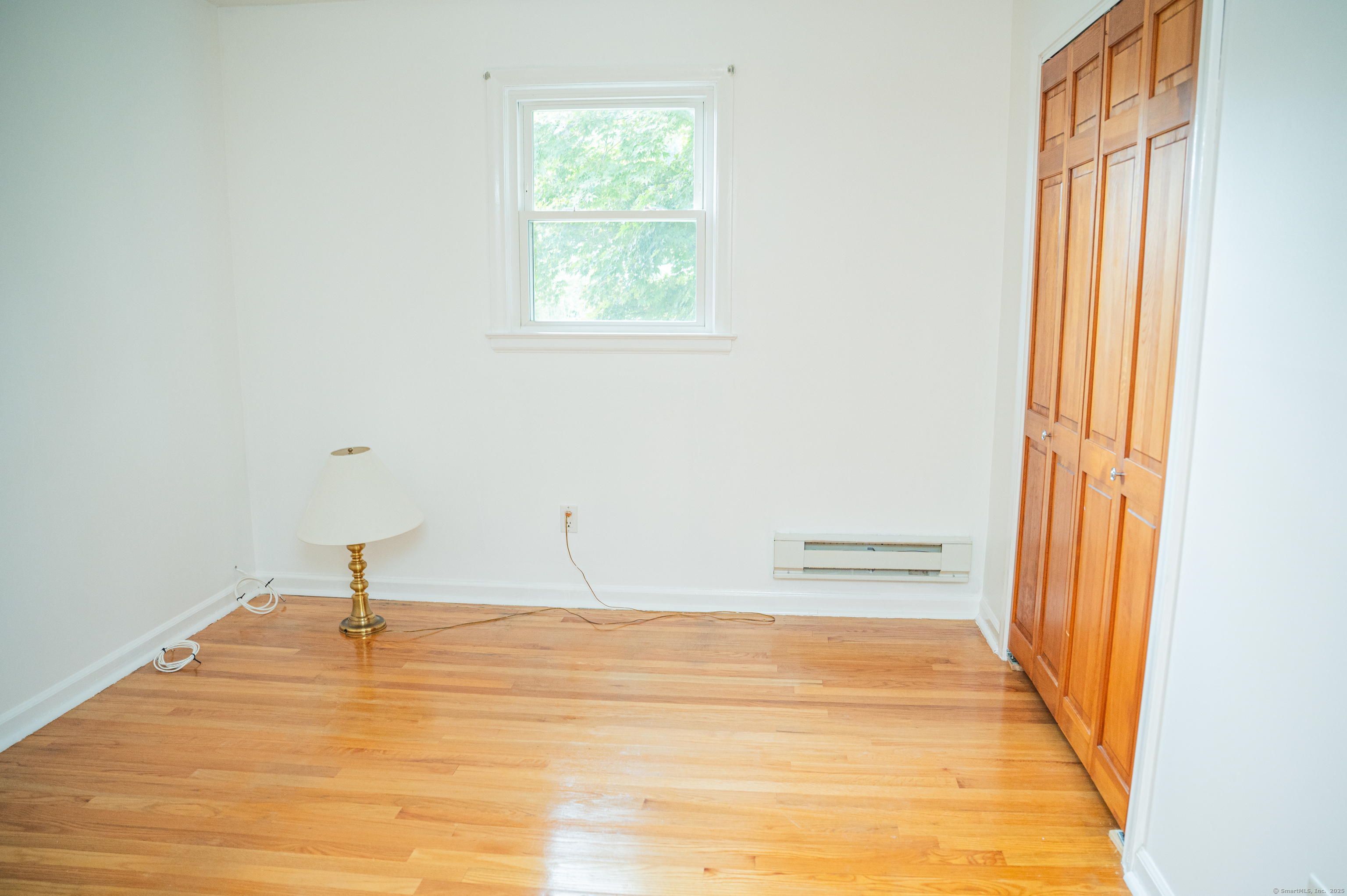 Branford, Connecticut, 06405, United States, 3 Bedrooms Bedrooms, ,2 BathroomsBathrooms,Residential,For Sale,1907106
