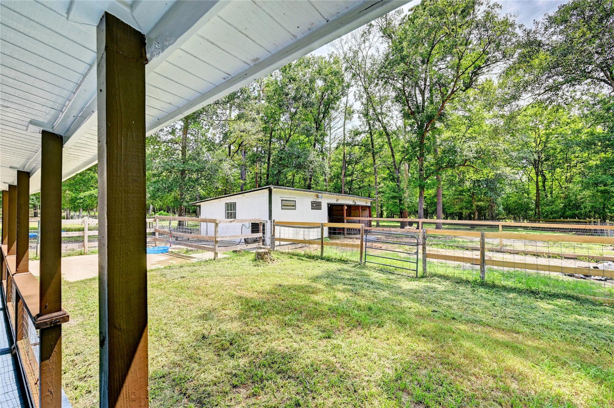 Huntsville, Texas, 77320, United States, 4 Bedrooms Bedrooms, ,3 BathroomsBathrooms,Residential,For Sale,1921043