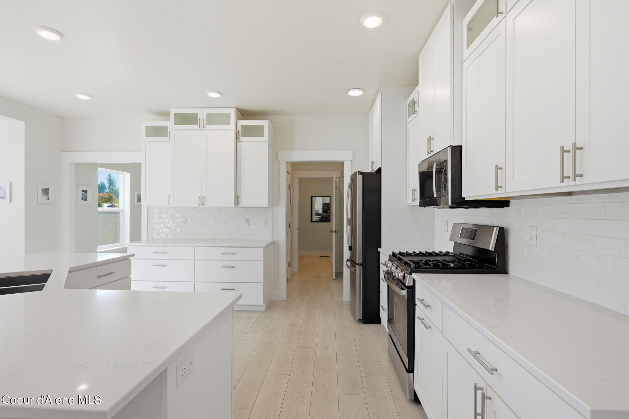 Hayden, Idaho, 83835, United States, 3 Bedrooms Bedrooms, ,3 BathroomsBathrooms,Residential,For Sale,1980507