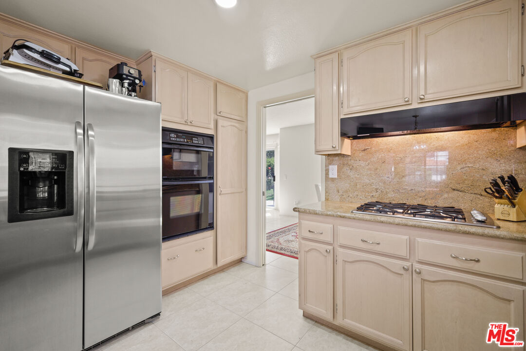 Porter Ranch, California, 91326, United States, 4 Bedrooms Bedrooms, ,3 BathroomsBathrooms,Residential,For Sale,1906036
