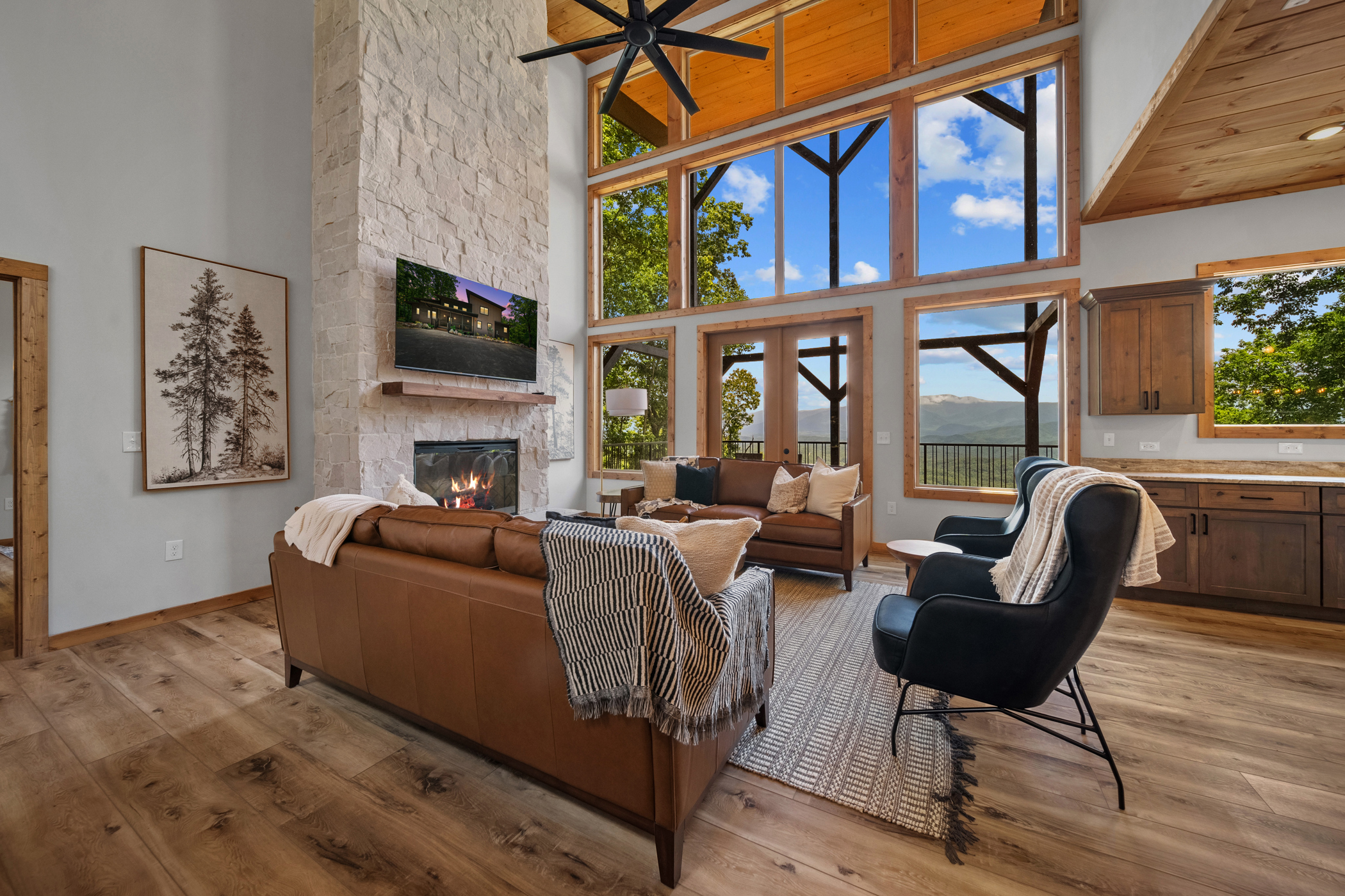 Sevierville, Tennessee, 37862, United States, 5 Bedrooms Bedrooms, ,6 BathroomsBathrooms,Residential,For Sale,1914652