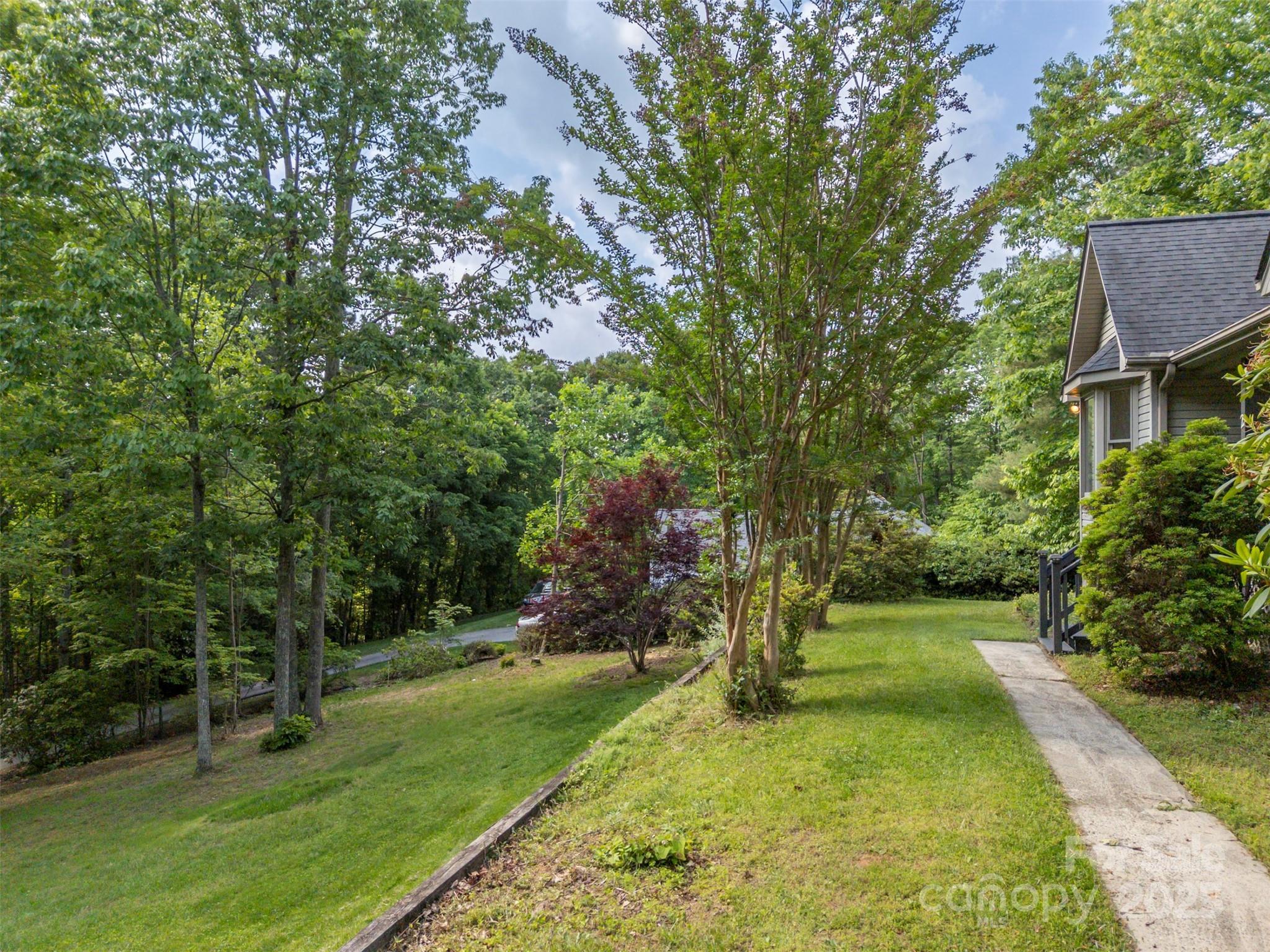 Zirconia, North Carolina, 28790, United States, 3 Bedrooms Bedrooms, ,2 BathroomsBathrooms,Residential,For Sale,1827884
