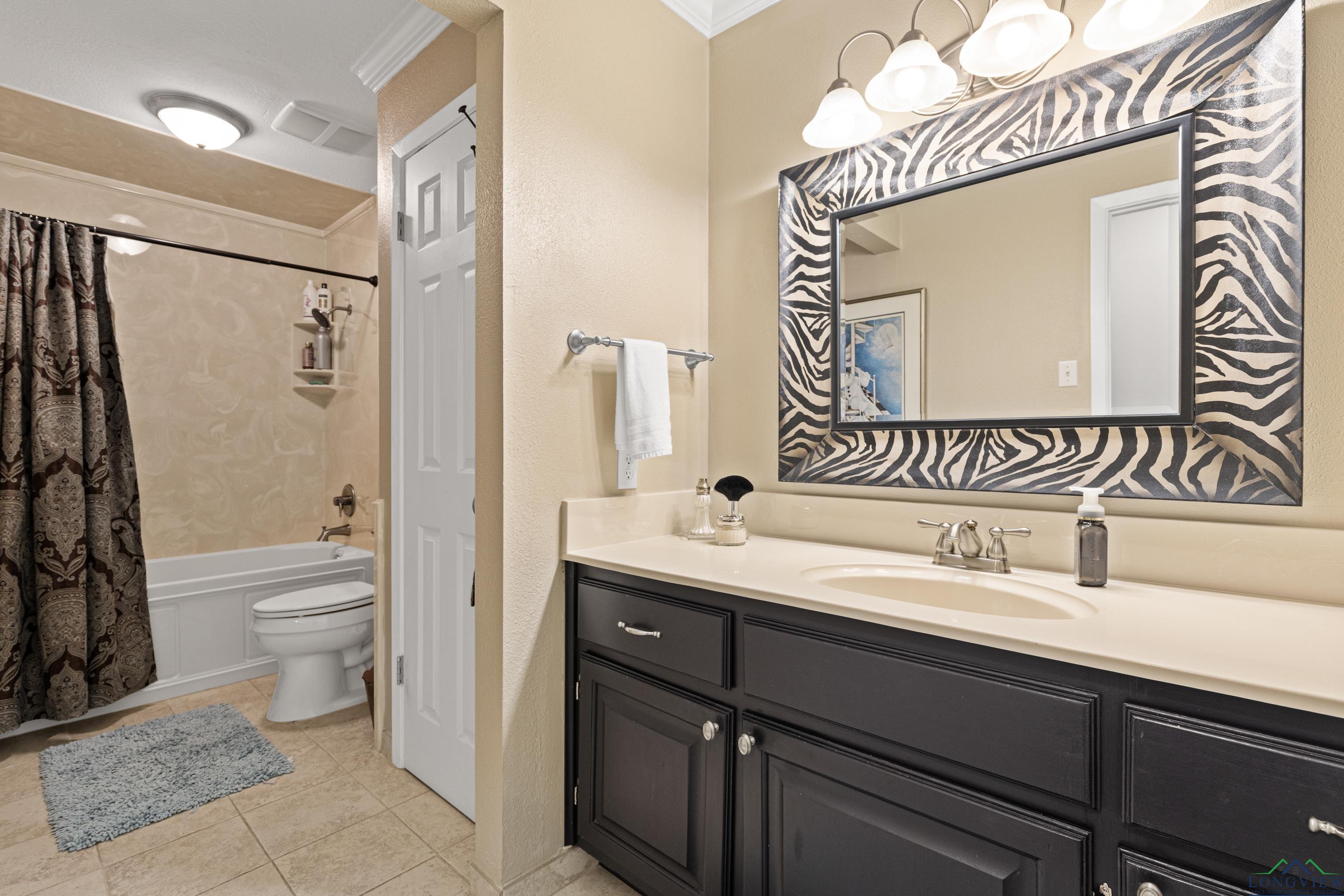 Kilgore, Texas, 75662, United States, 4 Bedrooms Bedrooms, ,3 BathroomsBathrooms,Residential,For Sale,1949860