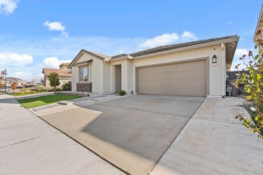 Lathrop, California, 95330, United States, 4 Bedrooms Bedrooms, ,3 BathroomsBathrooms,Residential,For Sale,2000670