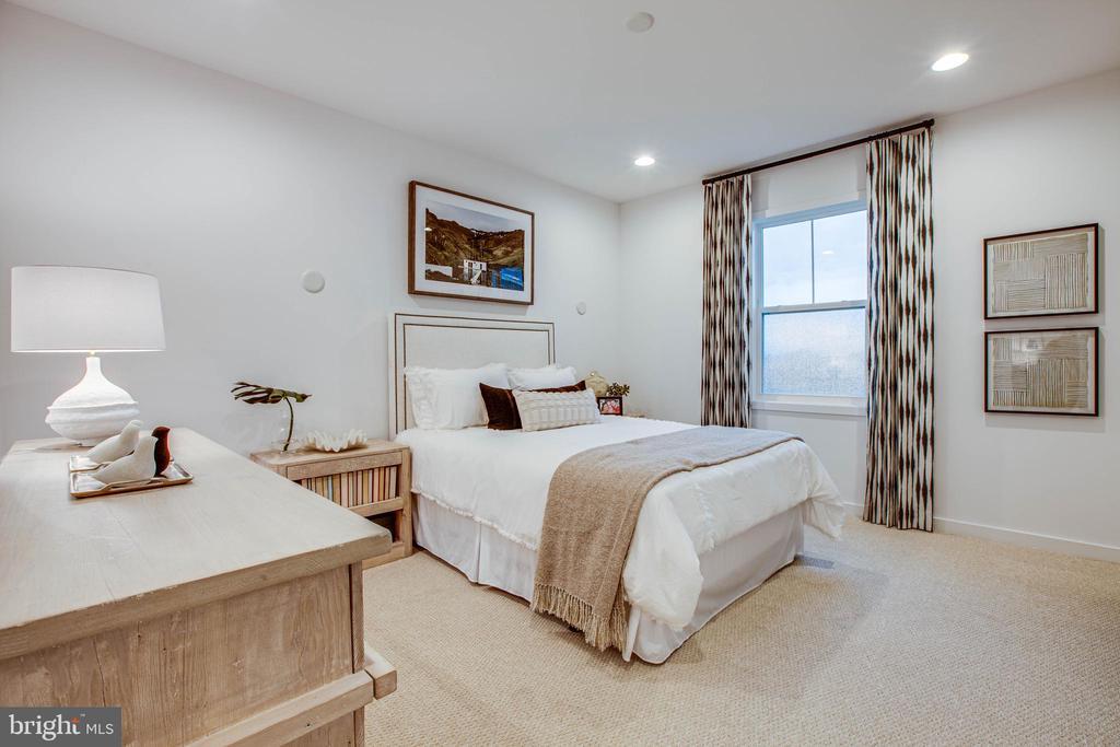 Fredericksburg, Virginia, 22408, United States, 3 Bedrooms Bedrooms, ,3 BathroomsBathrooms,Residential,For Sale,1850240