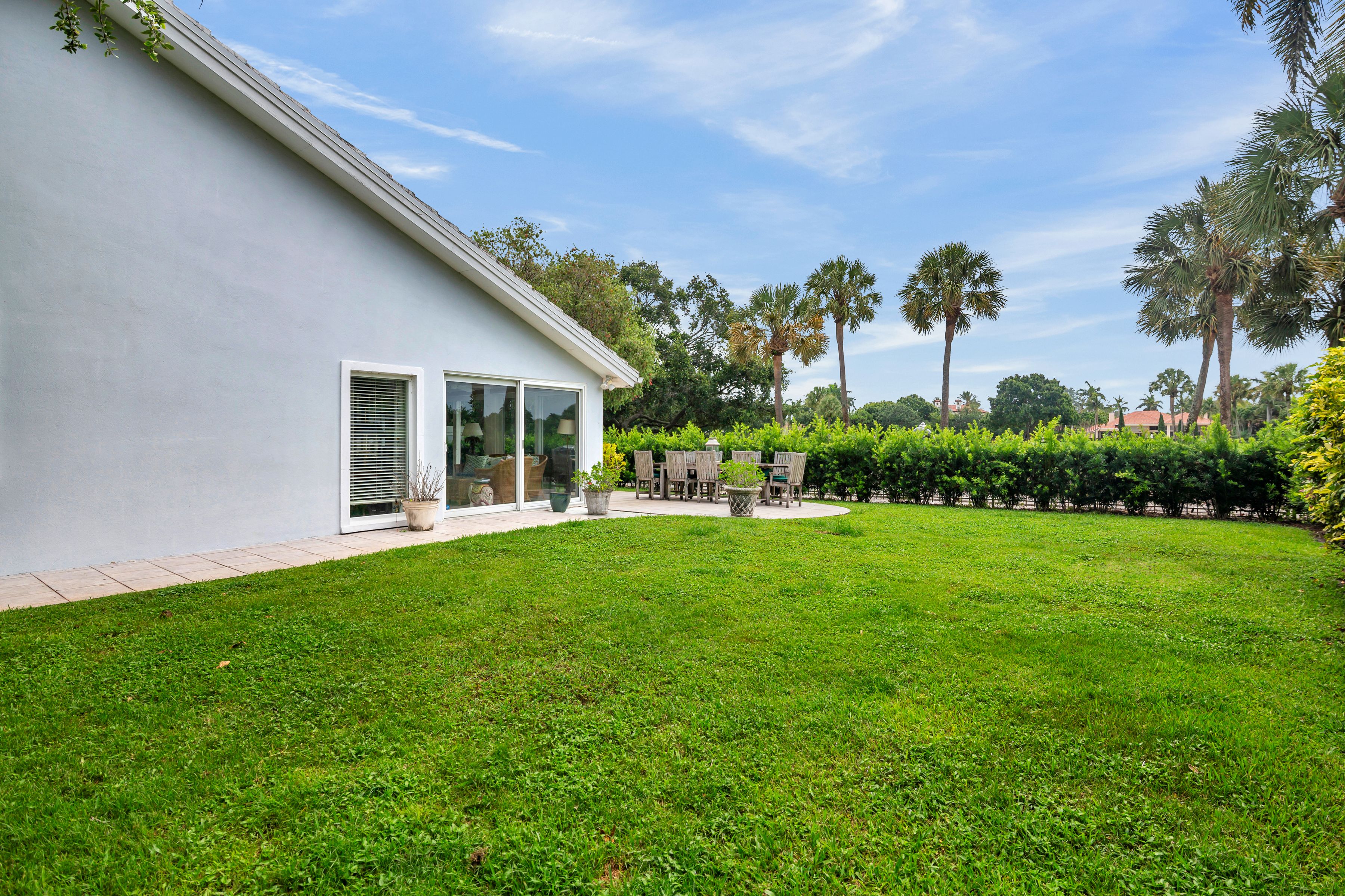  2402 Saratoga Bay Drive - 物件實景