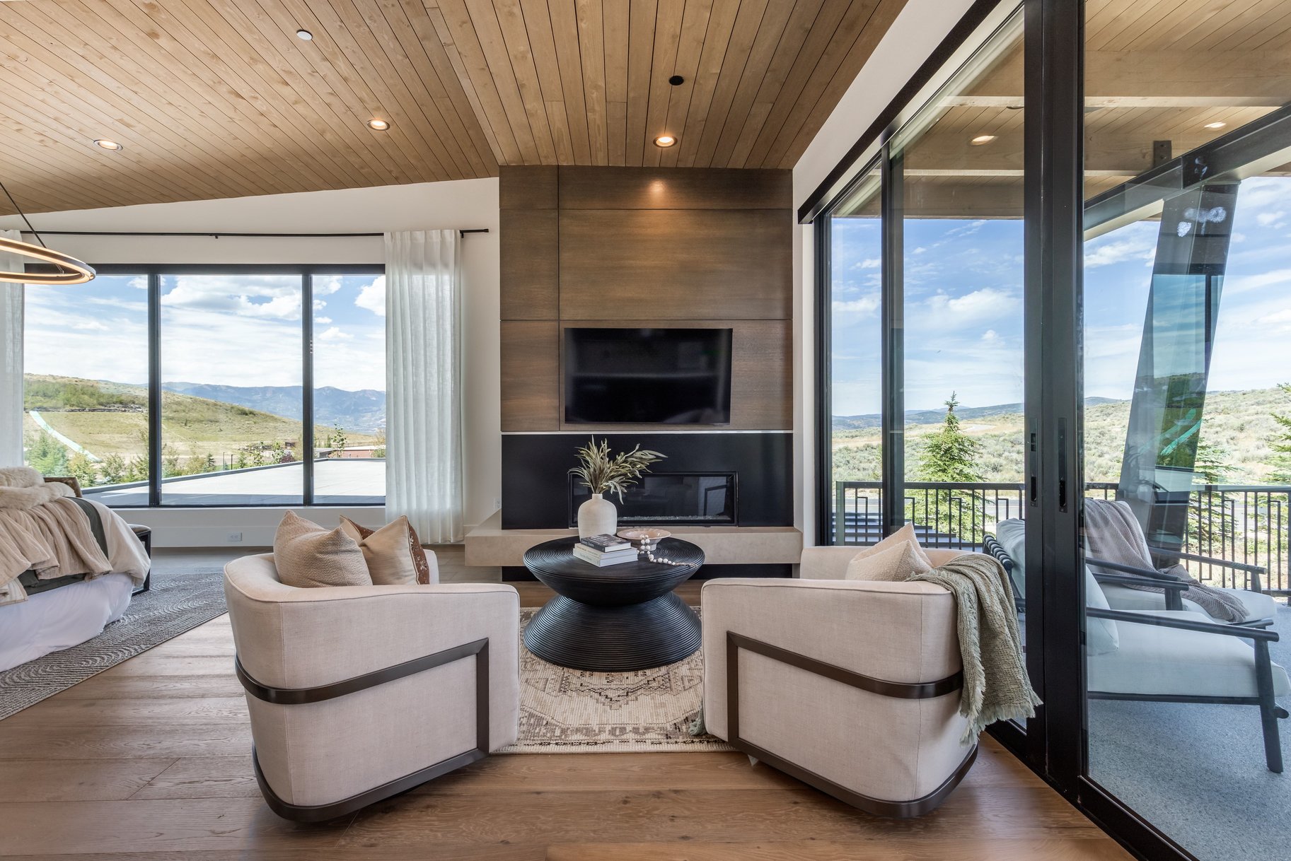 Stunning Promontory Residence Directly Across from The Beach Club - 物件實景