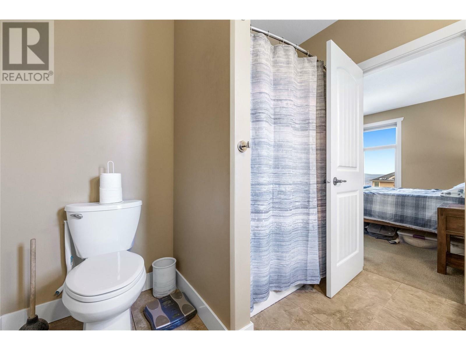 KELOWNA, British Columbia, V1P 1R7, CA, 5 Bedrooms Bedrooms, ,3 BathroomsBathrooms,Residential,For Sale,1837327
