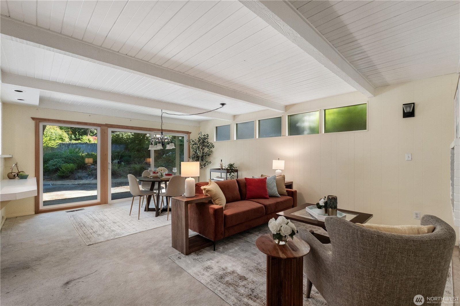 Kirkland, Washington, 98033, United States, 3 Bedrooms Bedrooms, ,2 BathroomsBathrooms,Residential,For Sale,1904417