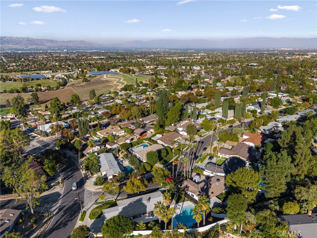 Woodland Hills, California, 91367, United States, 3 Bedrooms Bedrooms, ,2 BathroomsBathrooms,Residential,For Sale,1991959