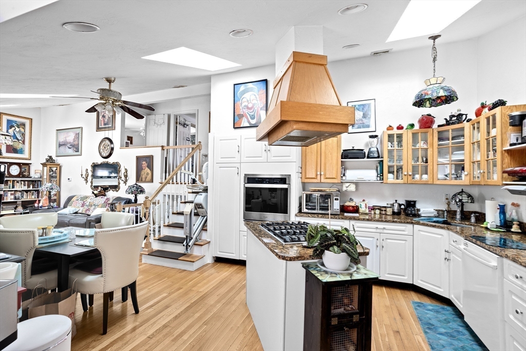 Easton, Massachusetts, 02375, United States, 3 Bedrooms Bedrooms, ,3 BathroomsBathrooms,Residential,For Sale,1975214