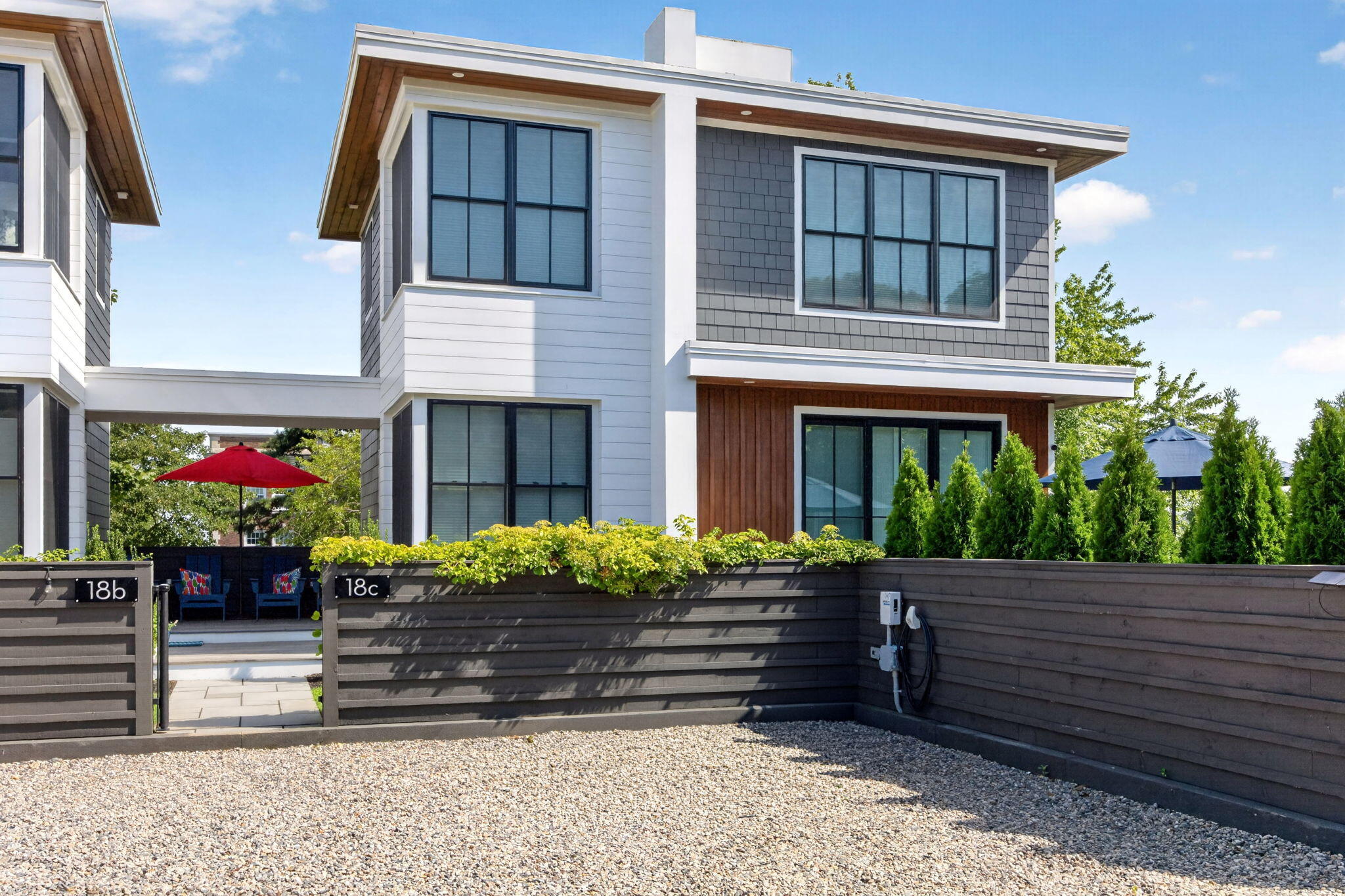  Arrive, Unpack & Enjoy—Turnkey Provincetown Living with a Private Patio & Pizza - 物件實景