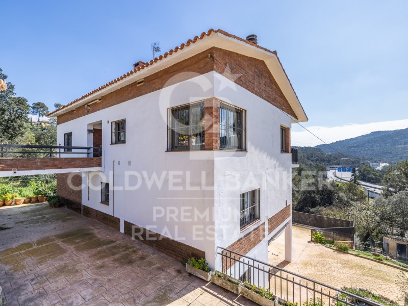 Sant Cugat del Vallès, Catalonia, ES, 5 Bedrooms Bedrooms, ,2 BathroomsBathrooms,Residential,For Sale,1759701