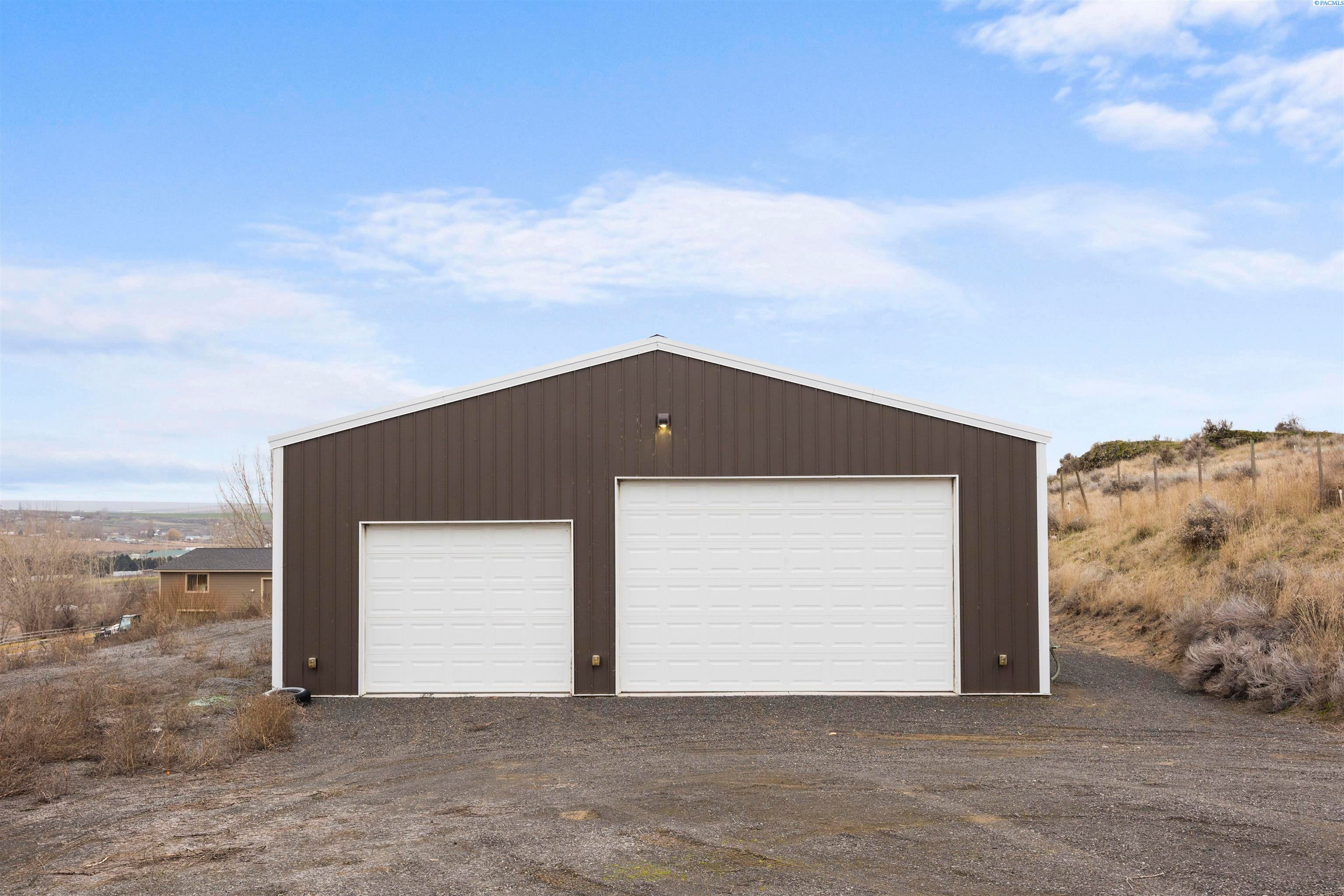 Eltopia, Washington, 99330, United States, 5 Bedrooms Bedrooms, ,4 BathroomsBathrooms,Residential,For Sale,2012124