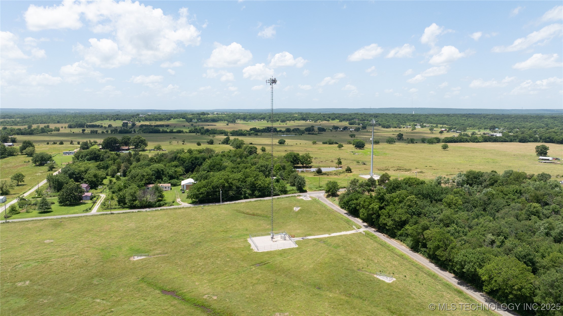 Haskell, Oklahoma, 74436, United States, 3 Bedrooms Bedrooms, ,3 BathroomsBathrooms,Residential,For Sale,1903731