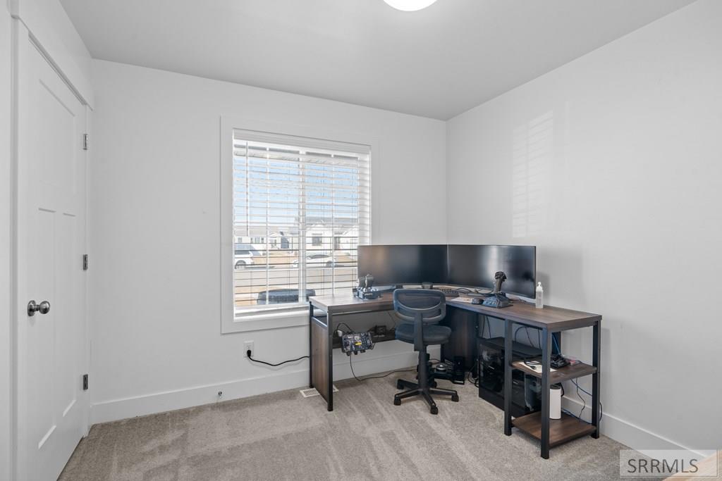 IDAHO FALLS, Idaho, 83401, United States, 4 Bedrooms Bedrooms, ,3 BathroomsBathrooms,Residential,For Sale,2013508