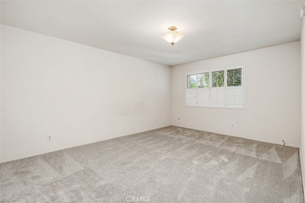 Northridge, California, 91325, United States, 2 Bedrooms Bedrooms, ,3 BathroomsBathrooms,Residential,For Sale,1991947