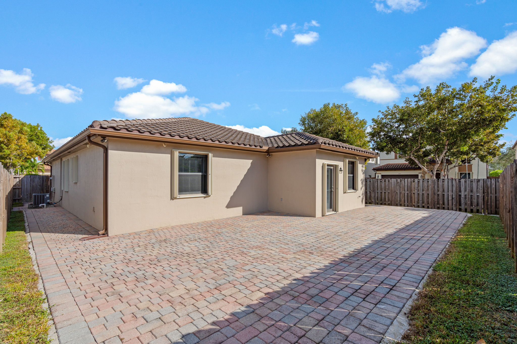 Miami, Florida, 33196, United States, 3 Bedrooms Bedrooms, ,3 BathroomsBathrooms,Residential,For Sale,2002544