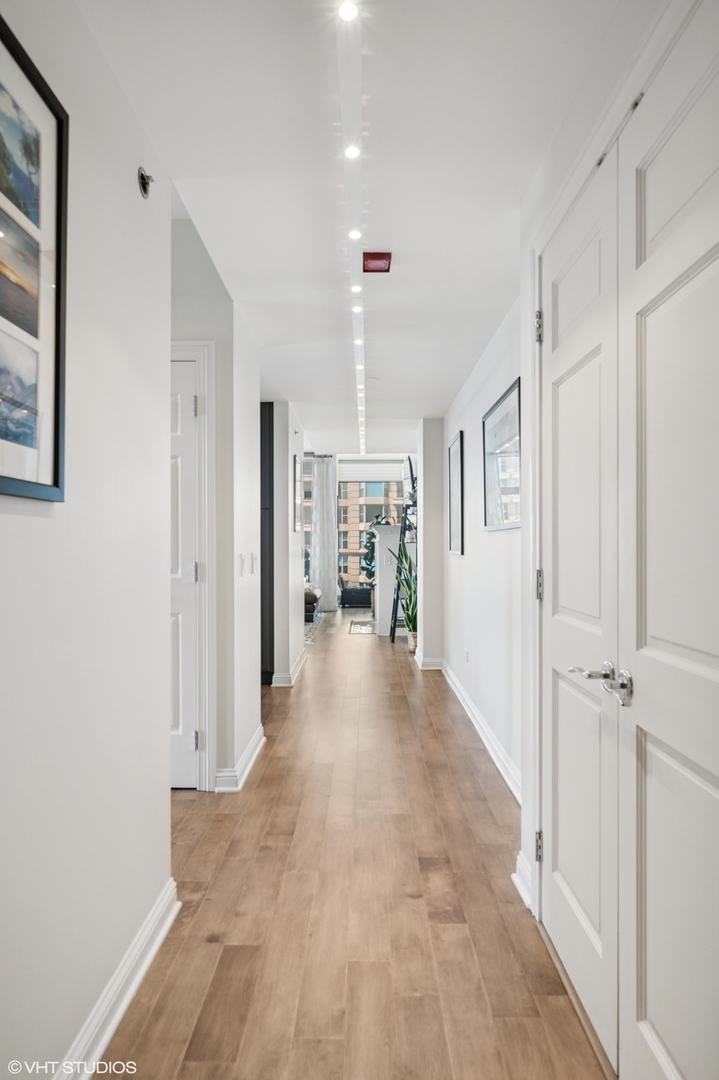 Chicago, Illinois, 60611, United States, 2 Bedrooms Bedrooms, ,3 BathroomsBathrooms,Residential,For Sale,1901320