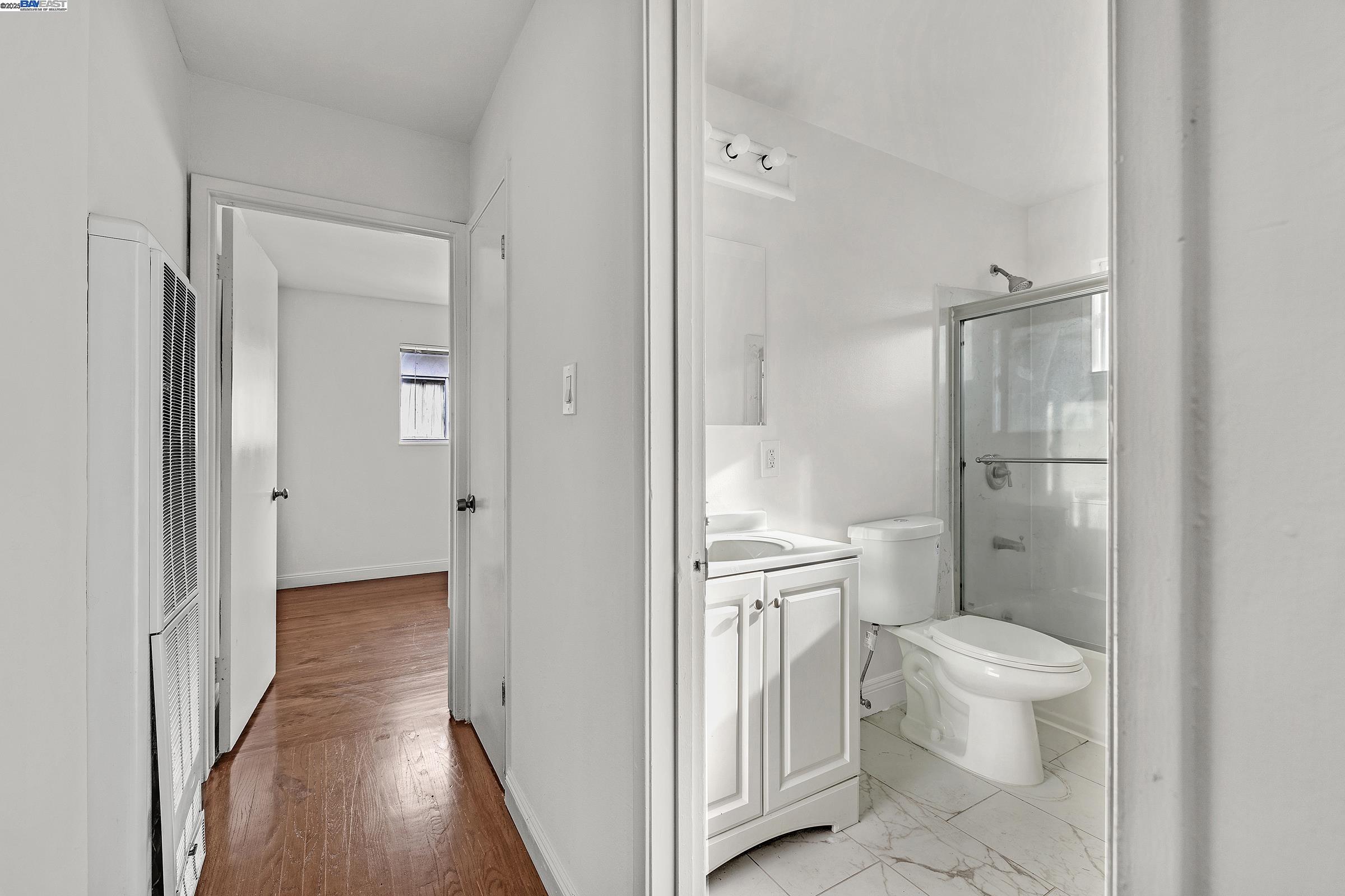 Oakland, California, 94605, United States, ,Residential,For Sale,2003092