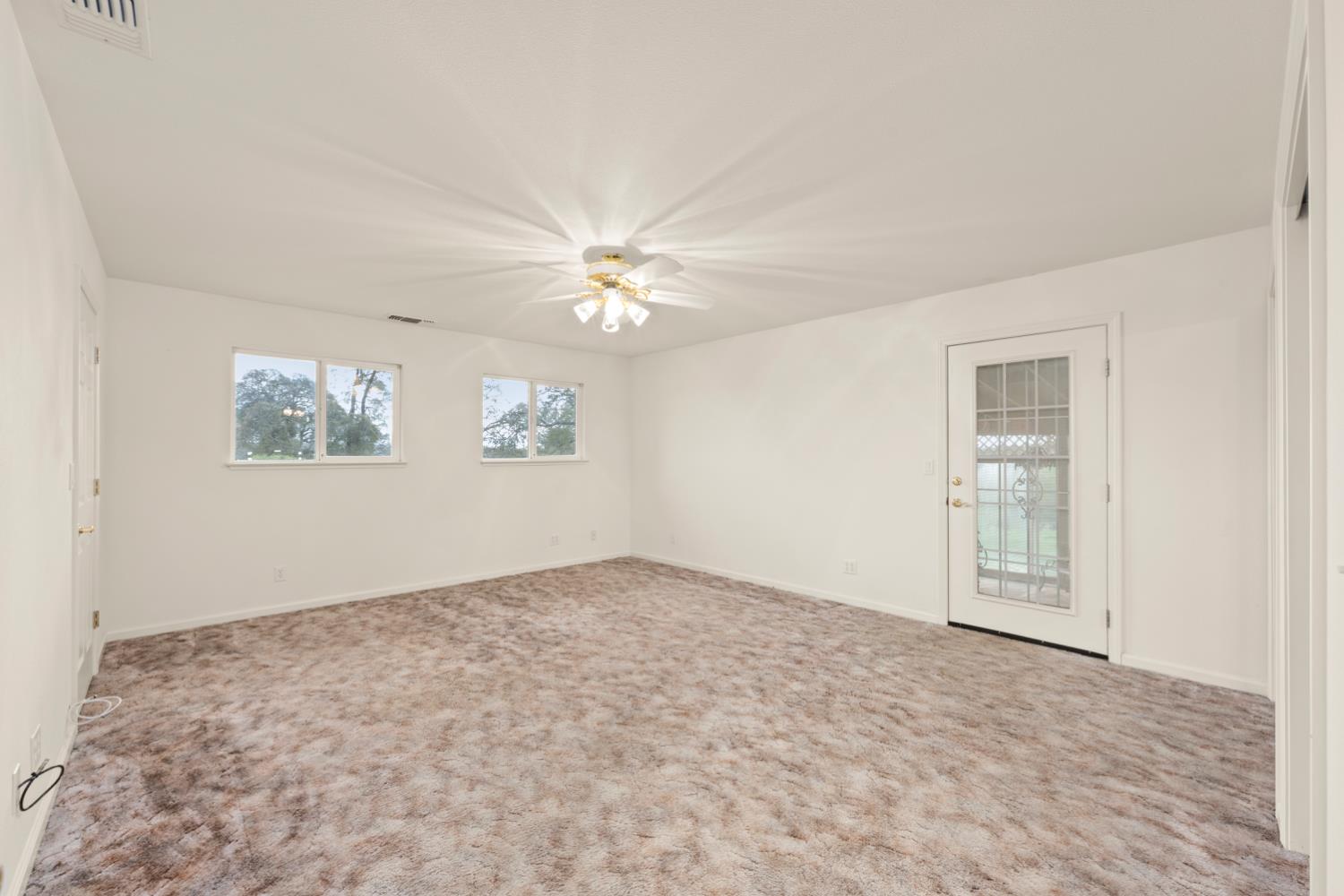 Shingle Springs, California, 95682, United States, 3 Bedrooms Bedrooms, ,3 BathroomsBathrooms,Residential,For Sale,1997420