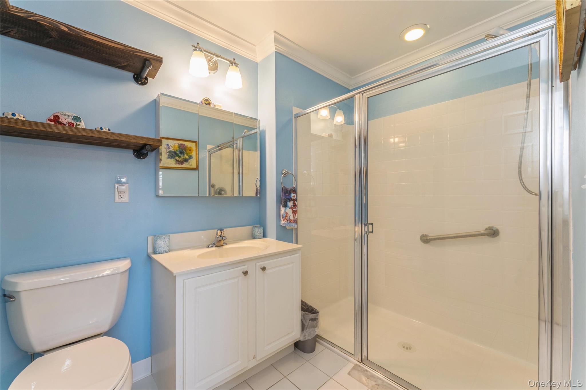 Valley Stream, New York, 11580, United States, 2 Bedrooms Bedrooms, ,2 BathroomsBathrooms,Residential,For Sale,2002901