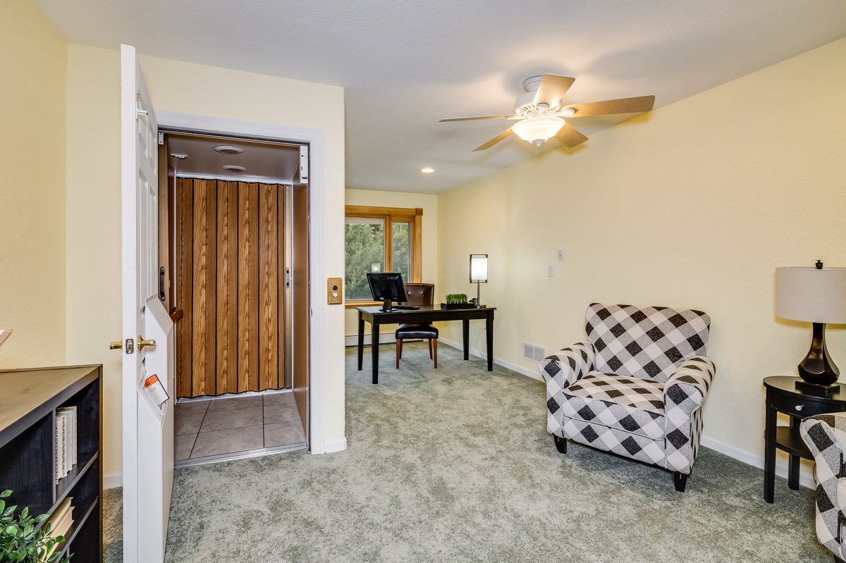 Cheyenne, Wyoming, 82009, United States, 5 Bedrooms Bedrooms, ,3 BathroomsBathrooms,Residential,For Sale,1981305