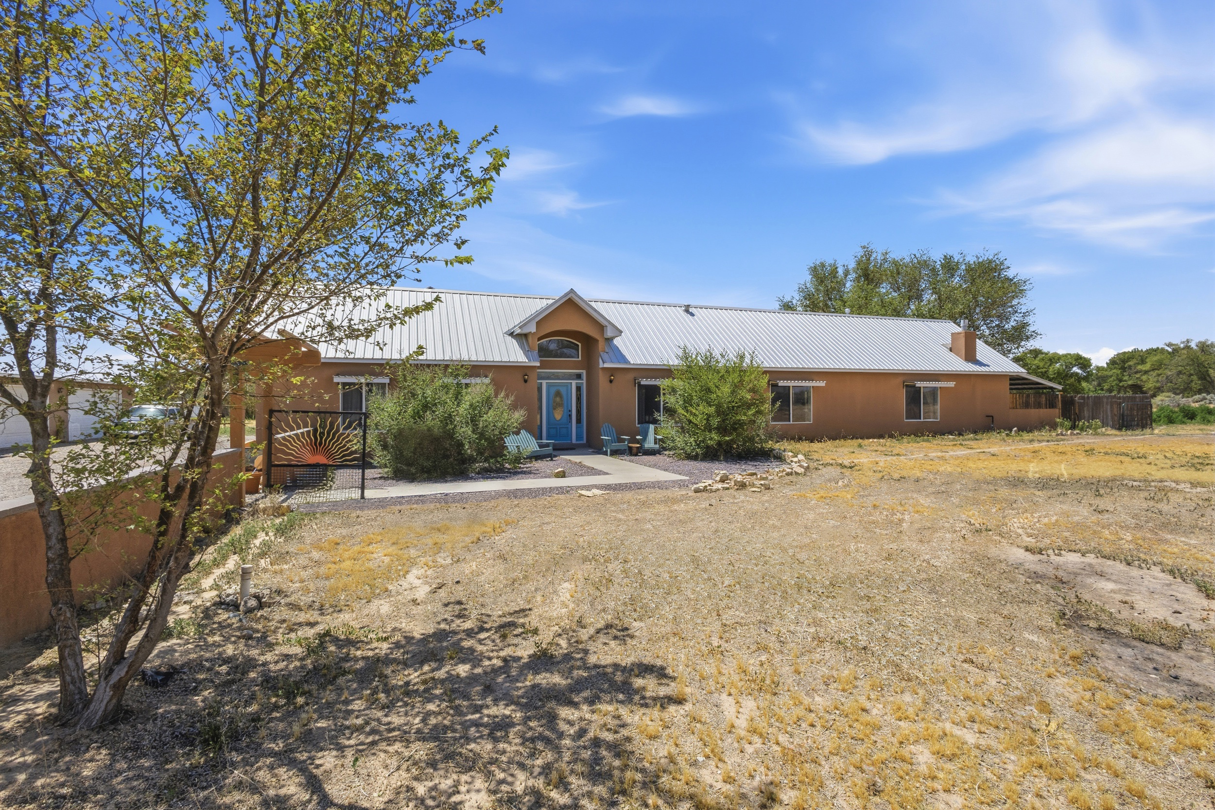 Los Lunas, New Mexico, 87031, United States, 5 Bedrooms Bedrooms, ,5 BathroomsBathrooms,Residential,For Sale,2048423