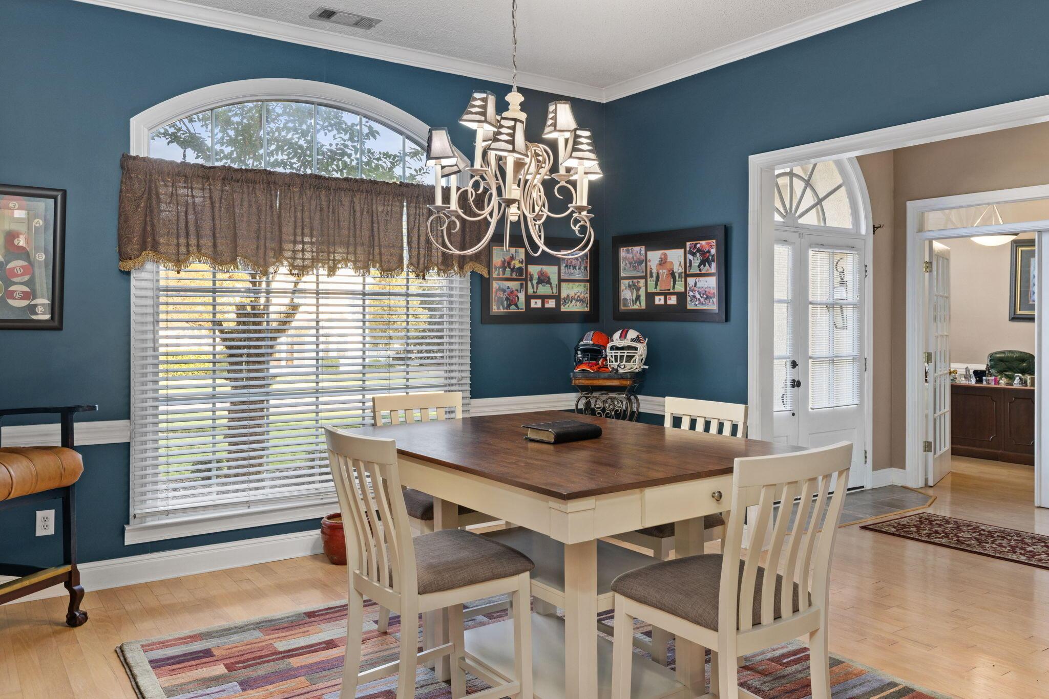 Tupelo, Mississippi, 38801, United States, 4 Bedrooms Bedrooms, ,4 BathroomsBathrooms,Residential,For Sale,1957105