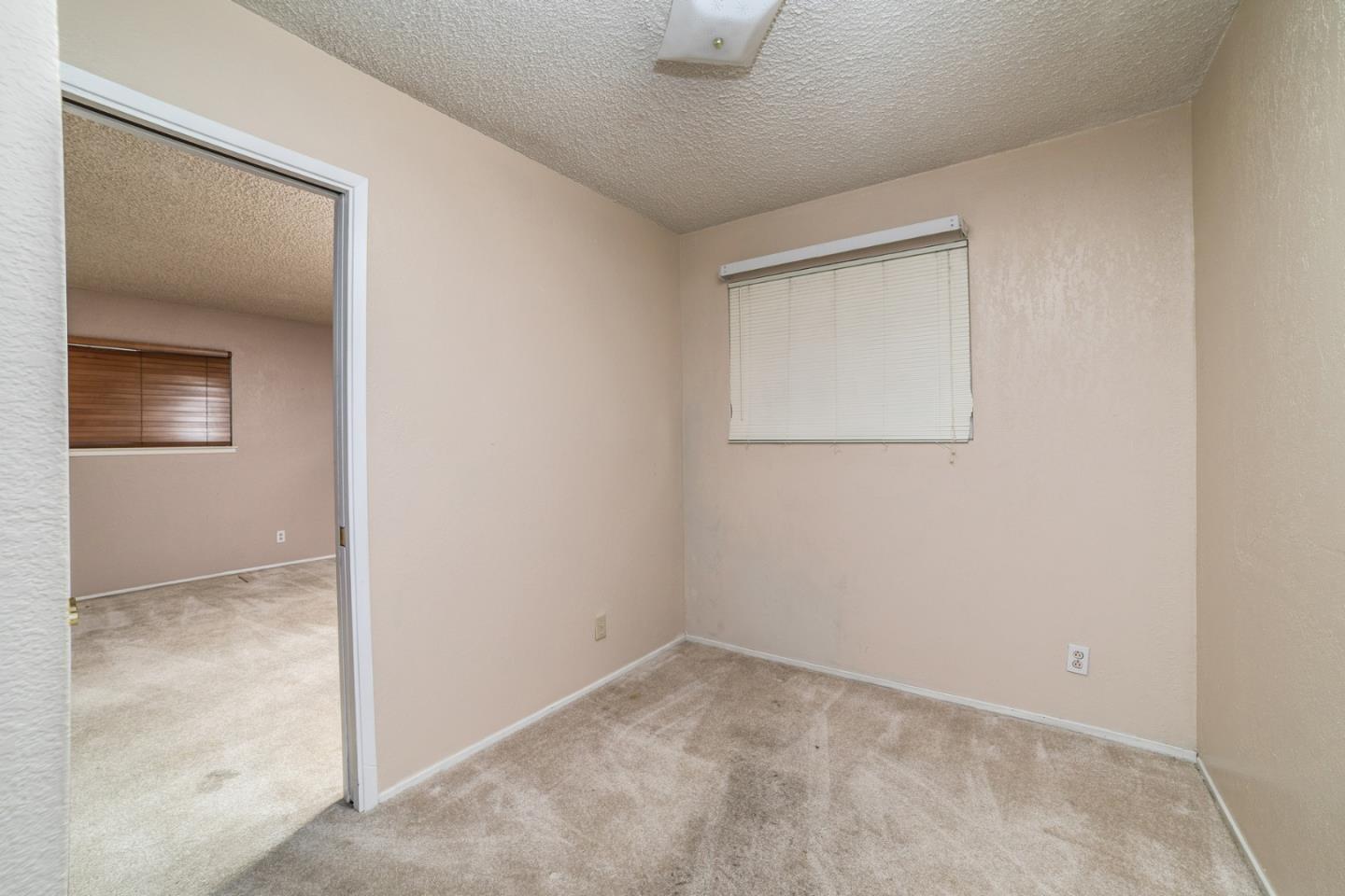 Clovis, California, 93611, United States, 4 Bedrooms Bedrooms, ,2 BathroomsBathrooms,Residential,For Sale,1907507