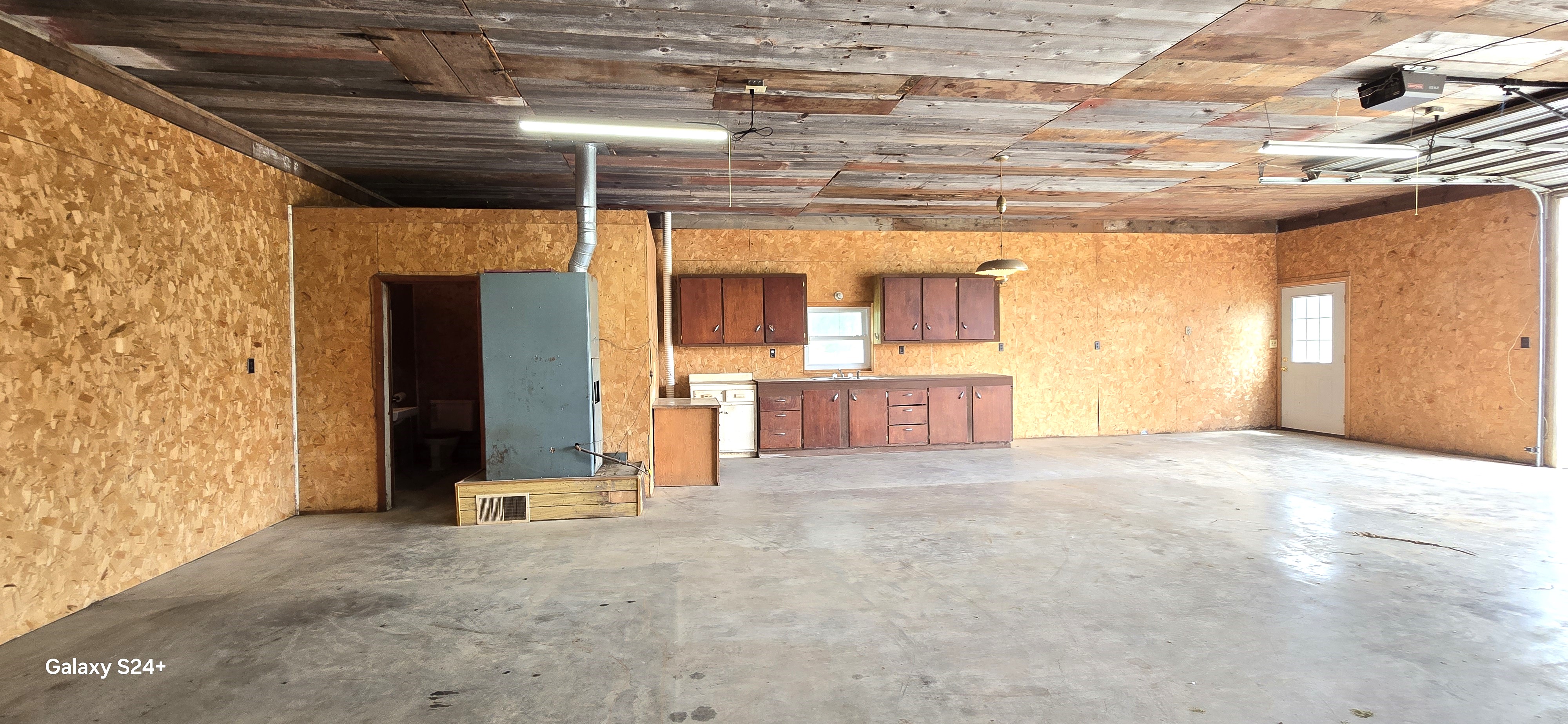 Osawatomie, Kansas, 66064, United States, 3 Bedrooms Bedrooms, ,2 BathroomsBathrooms,Residential,For Sale,1920353