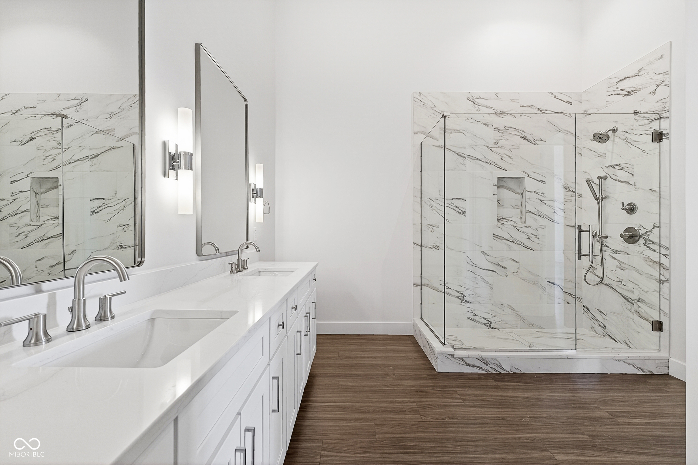 Carmel, Indiana, 46032, United States, 2 Bedrooms Bedrooms, ,3 BathroomsBathrooms,Residential,For Sale,1982696