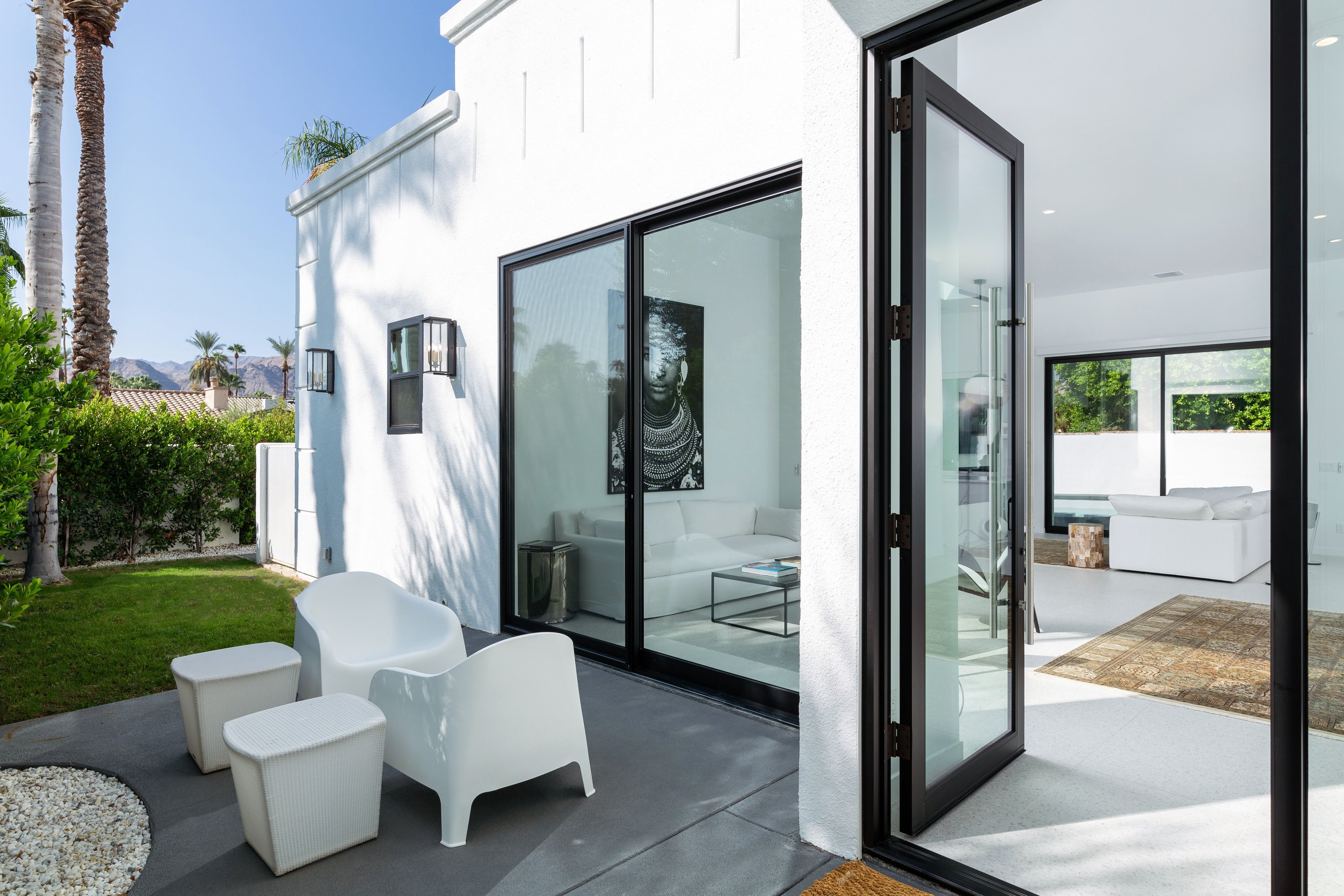  Private Modern Sanctuary Steps from Tamarisk Country Club - 物件實景