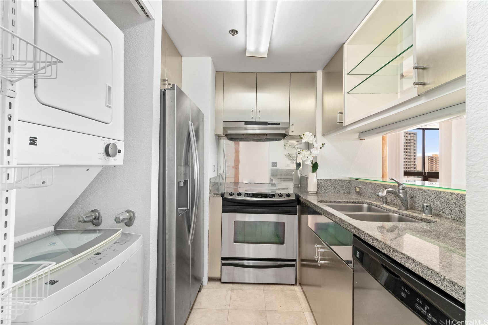 Honolulu, Hawaii, 96818, United States, 2 Bedrooms Bedrooms, ,2 BathroomsBathrooms,Residential,For Sale,1714219