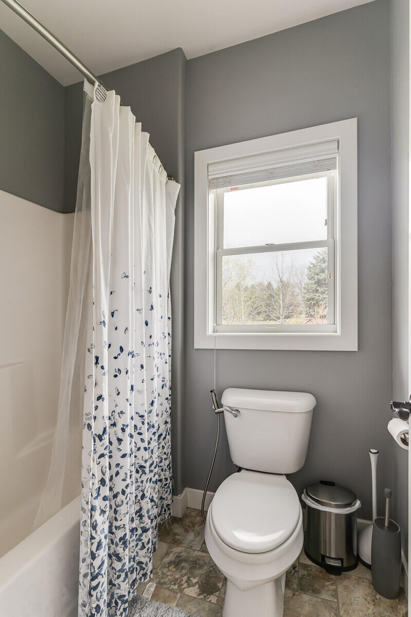 Onalaska, Wisconsin, 54650, United States, 3 Bedrooms Bedrooms, ,3 BathroomsBathrooms,Residential,For Sale,2037961