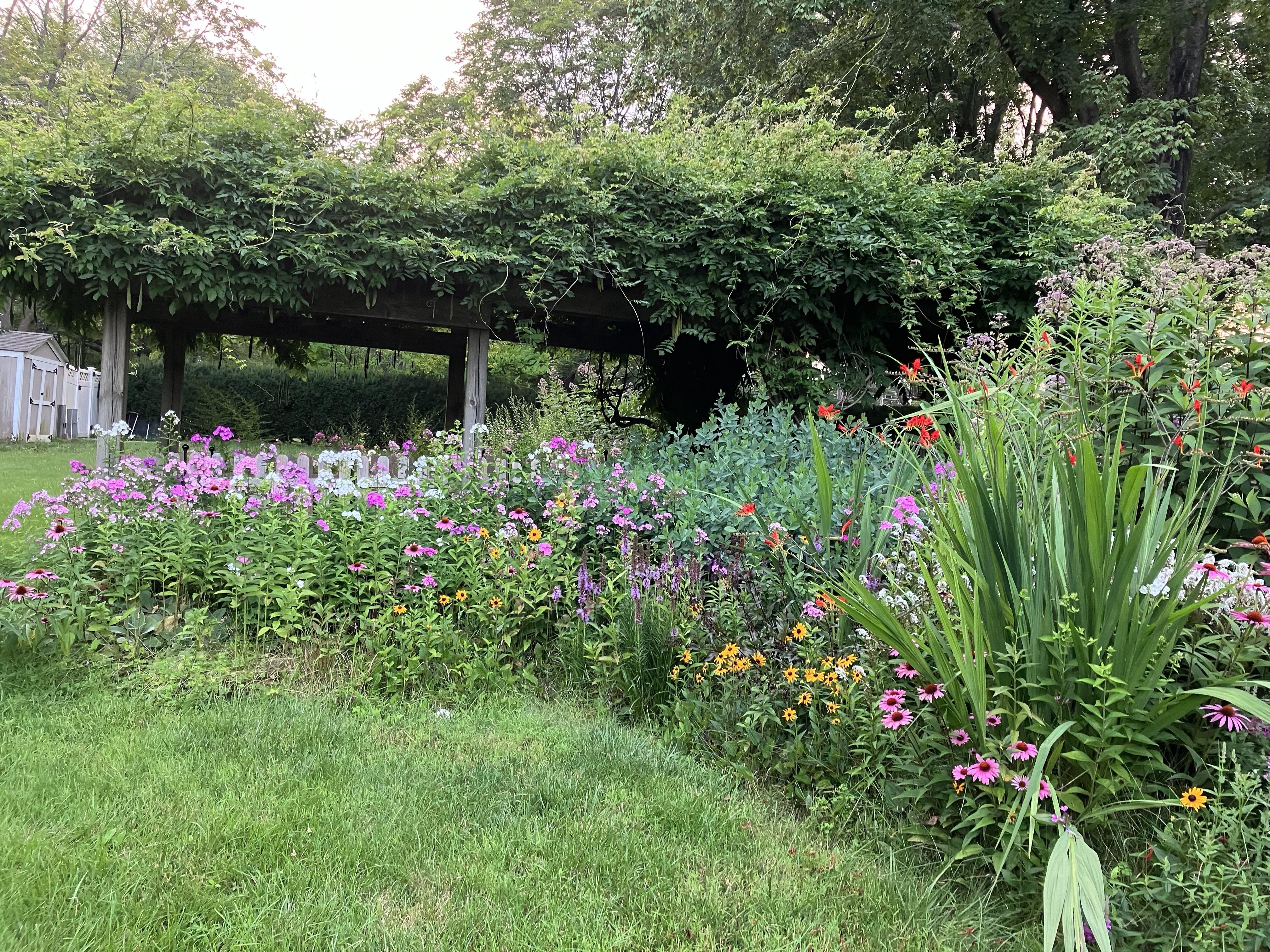  Custom Updated Neighborhood Bi-Level Style Home - 物件實景