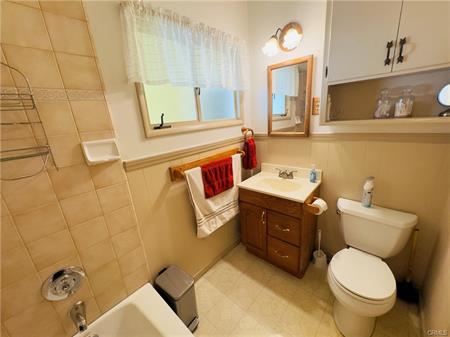 Riverside, California, 92503, United States, 3 Bedrooms Bedrooms, ,1 BathroomBathrooms,Residential,For Sale,1980725