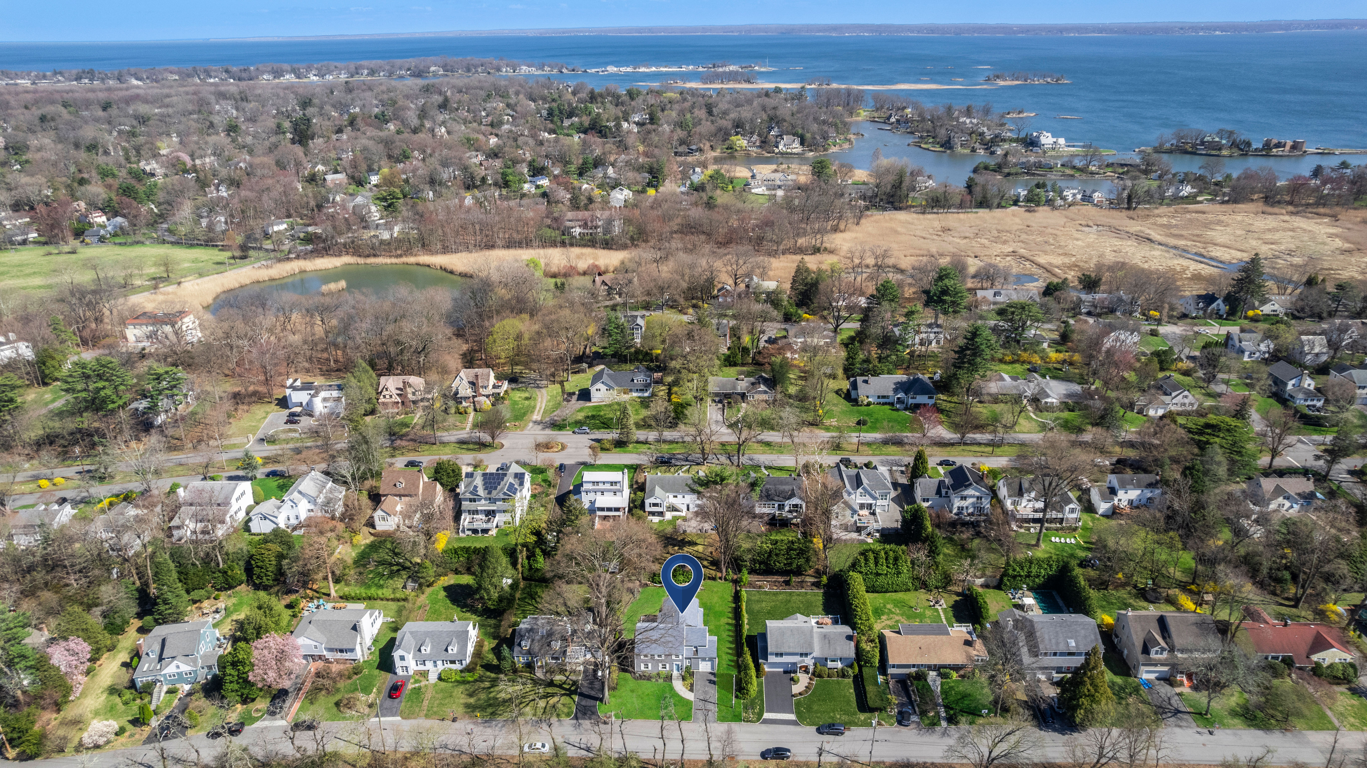  Fully Renovated Shore Acres Home - 物件實景