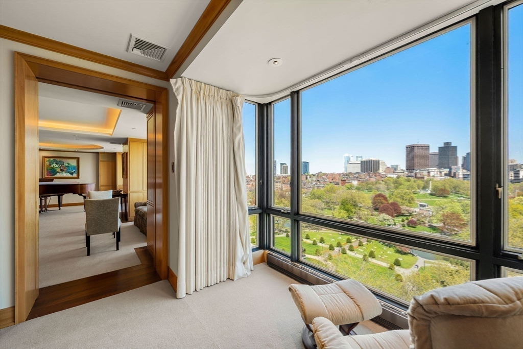 Boston, Massachusetts, 02116, United States, 1 Bedroom Bedrooms, ,2 BathroomsBathrooms,Residential,For Sale,1787577