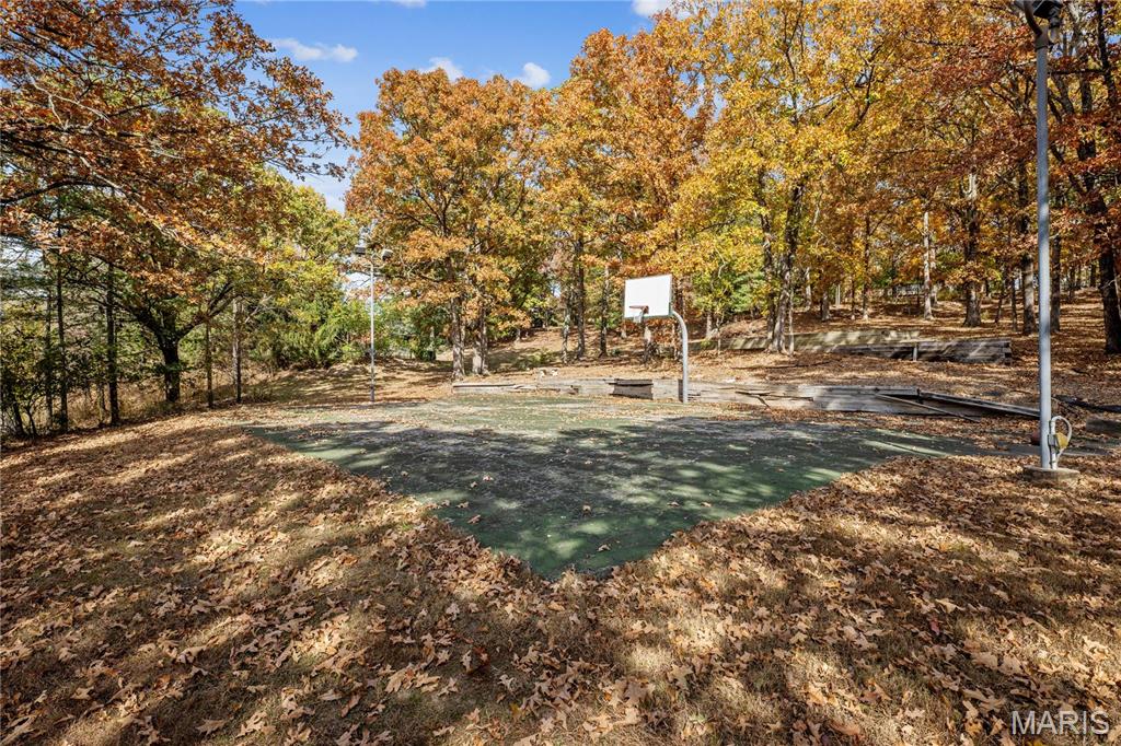 Sullivan, Missouri, 63080, United States, 5 Bedrooms Bedrooms, ,5 BathroomsBathrooms,Residential,For Sale,1906058